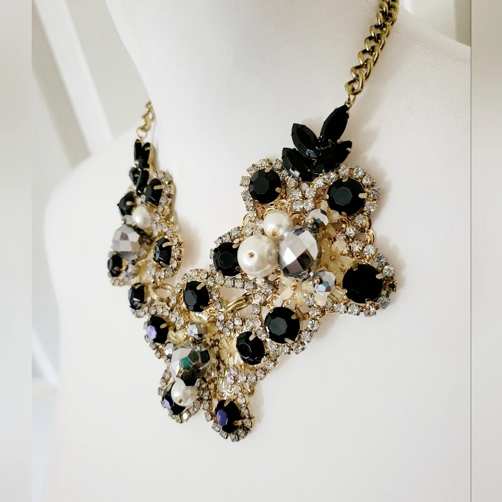 Gorgeous Black/Gold Floral Crystal Rhinestone Faux Pearl Statement Necklace